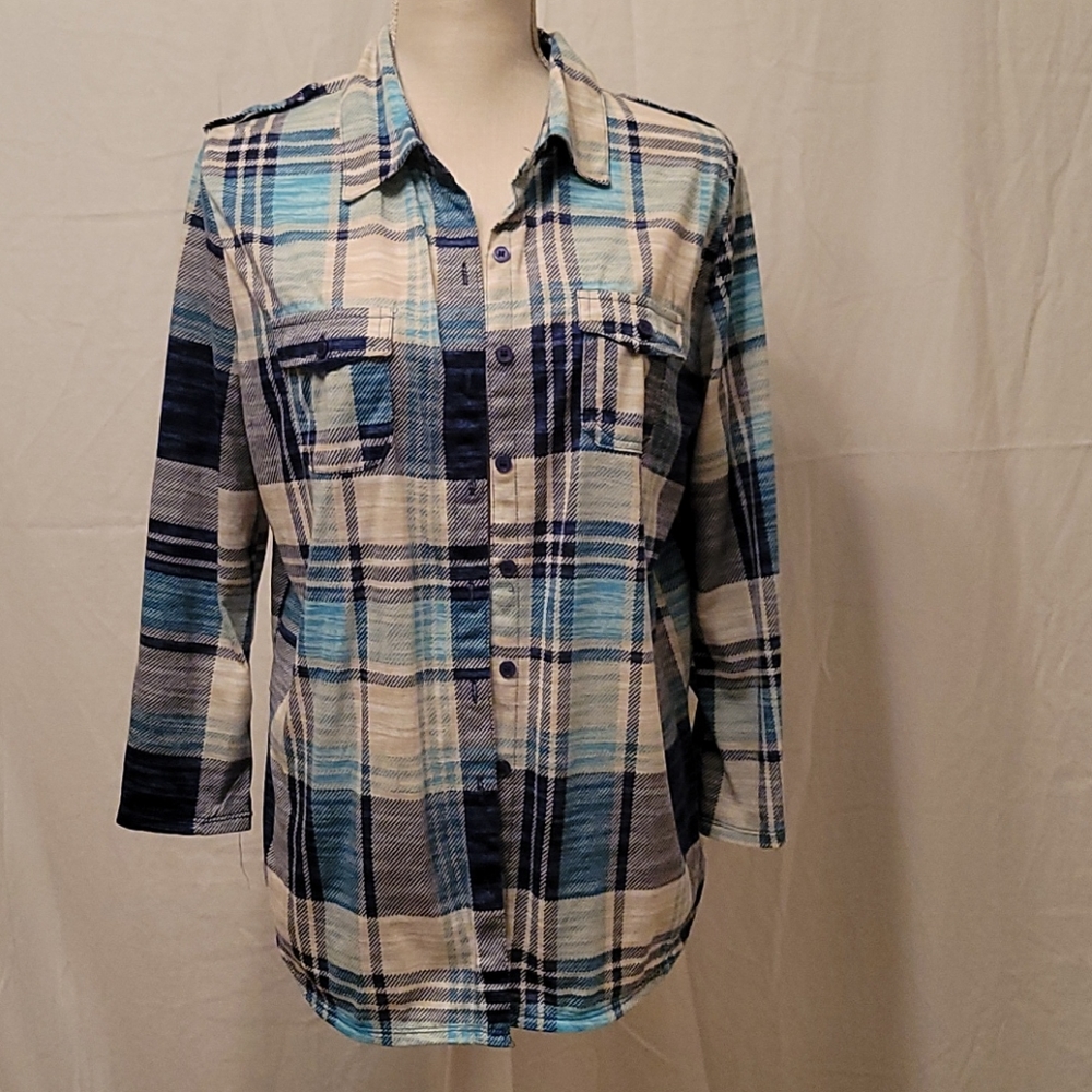Plaid 3/4"  Sleeve Button Top